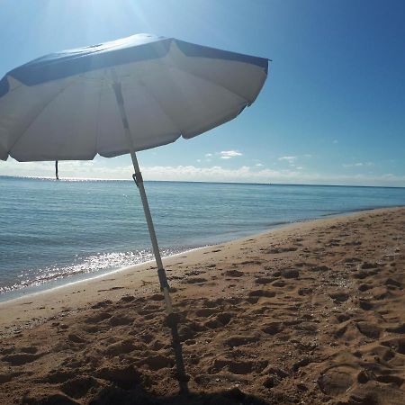 Private And Peaceful Cottage At The Beach แนสซอ ภายนอก รูปภาพ