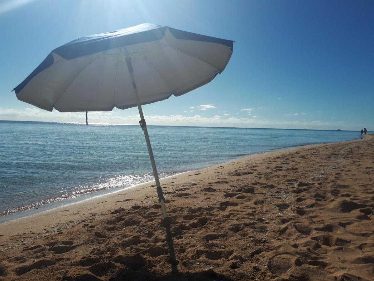 Private And Peaceful Cottage At The Beach แนสซอ ภายนอก รูปภาพ